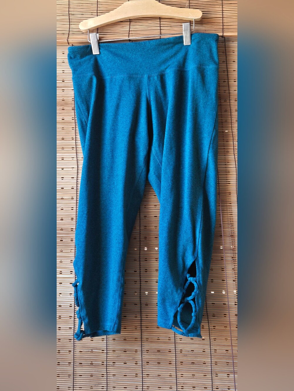 Champion Women's Teal Capri Leggings Size Large | Criss Cross Ankle Athletic
